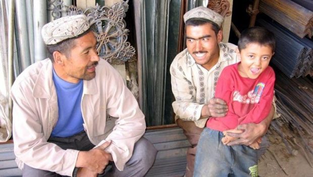 Çin’de Uygur Türklerine oruç tutmak yine yasaklandı