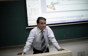 ilham-tohti-2016-martin-ennals-award-laureate-mensenrechtenverdedigers-oeigoerse-oeigeoren-2016