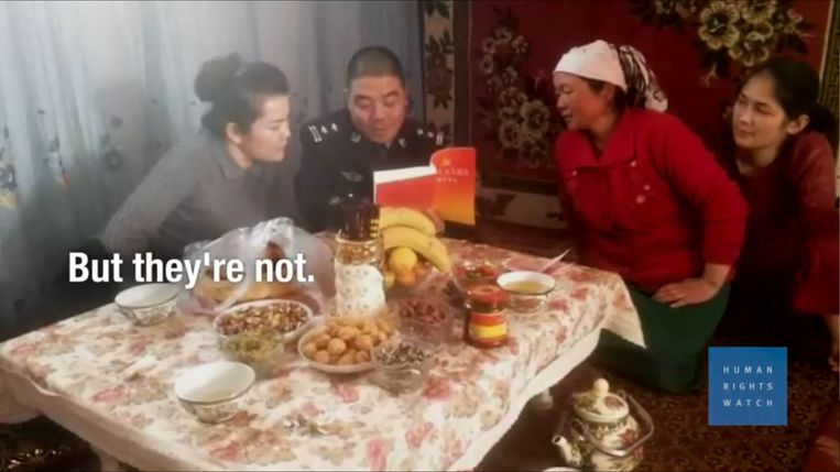 China stuurt ambtenaren uit logeren (en spioneren) bij Oeigoeren
